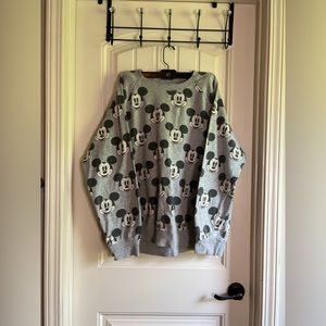 Disney Mickey Mouse XL Unisex pullover sweatshirt. SUPER CUTE.